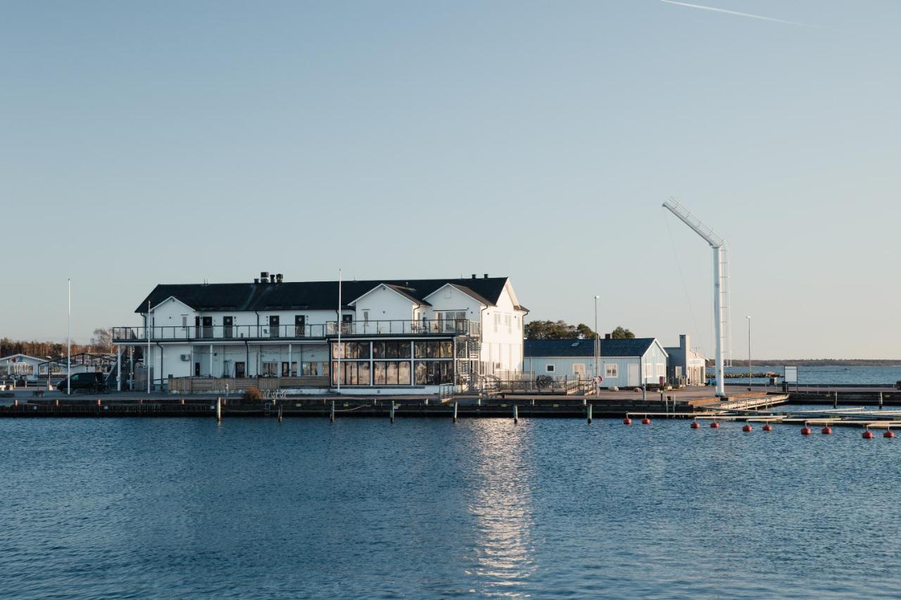 Hotell Hamnen Färjestaden Екстериор снимка