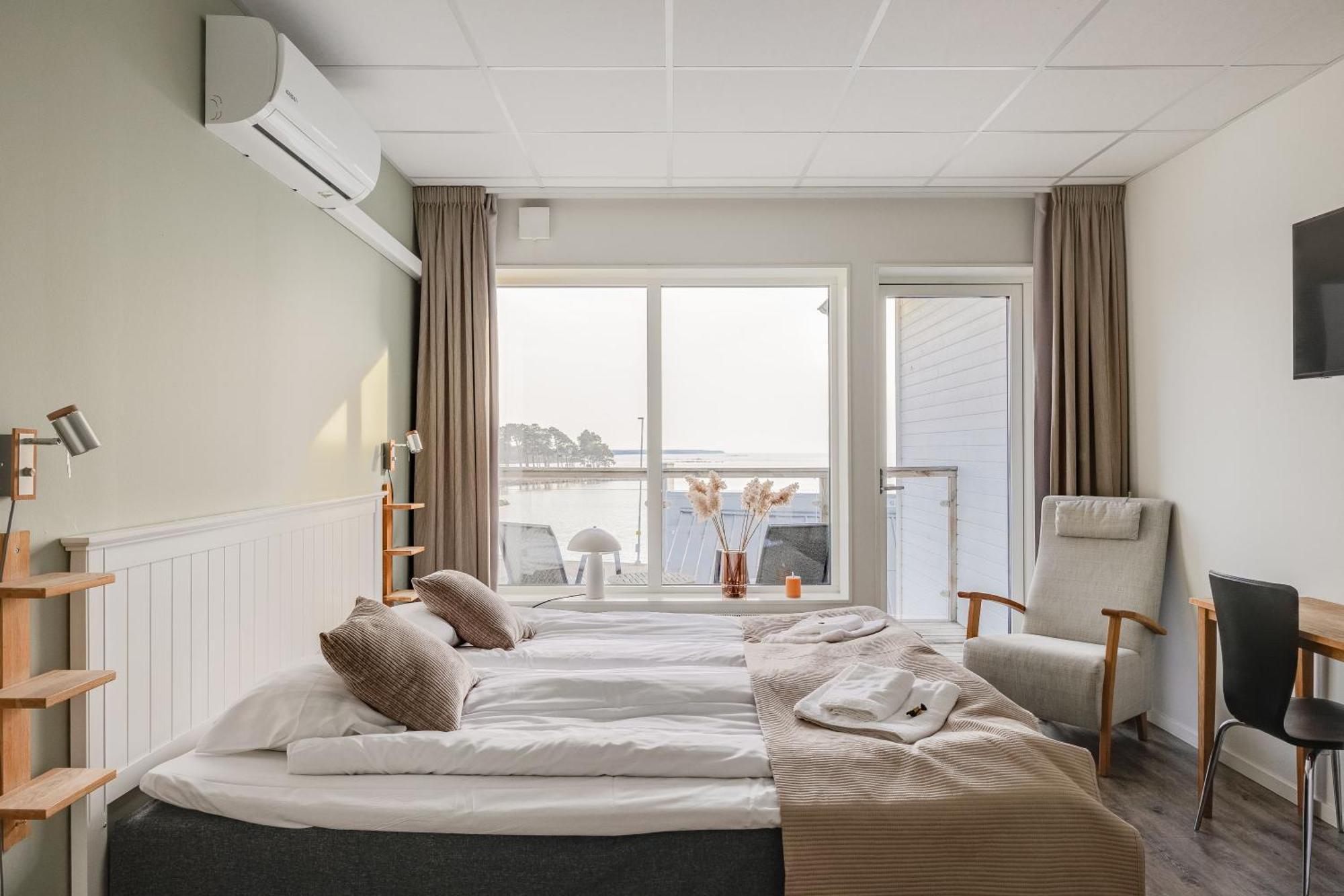 Hotell Hamnen Färjestaden Екстериор снимка